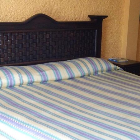 Hotel Villa Monarca Inn Zitacuaro Phòng bức ảnh