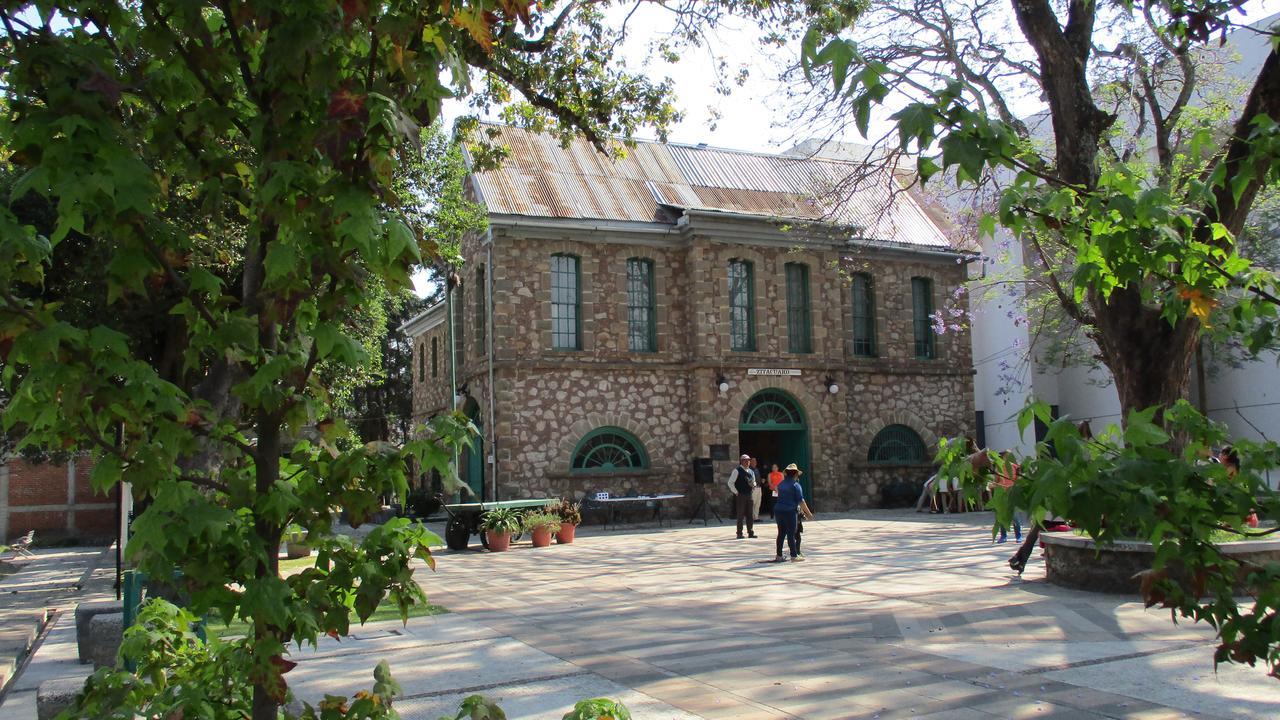 Hotel Villa Monarca Inn Zitacuaro Ngoại thất bức ảnh