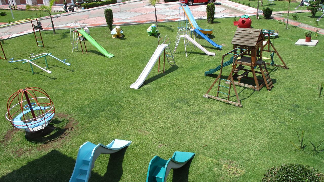 Hotel Villa Monarca Inn Zitacuaro Ngoại thất bức ảnh