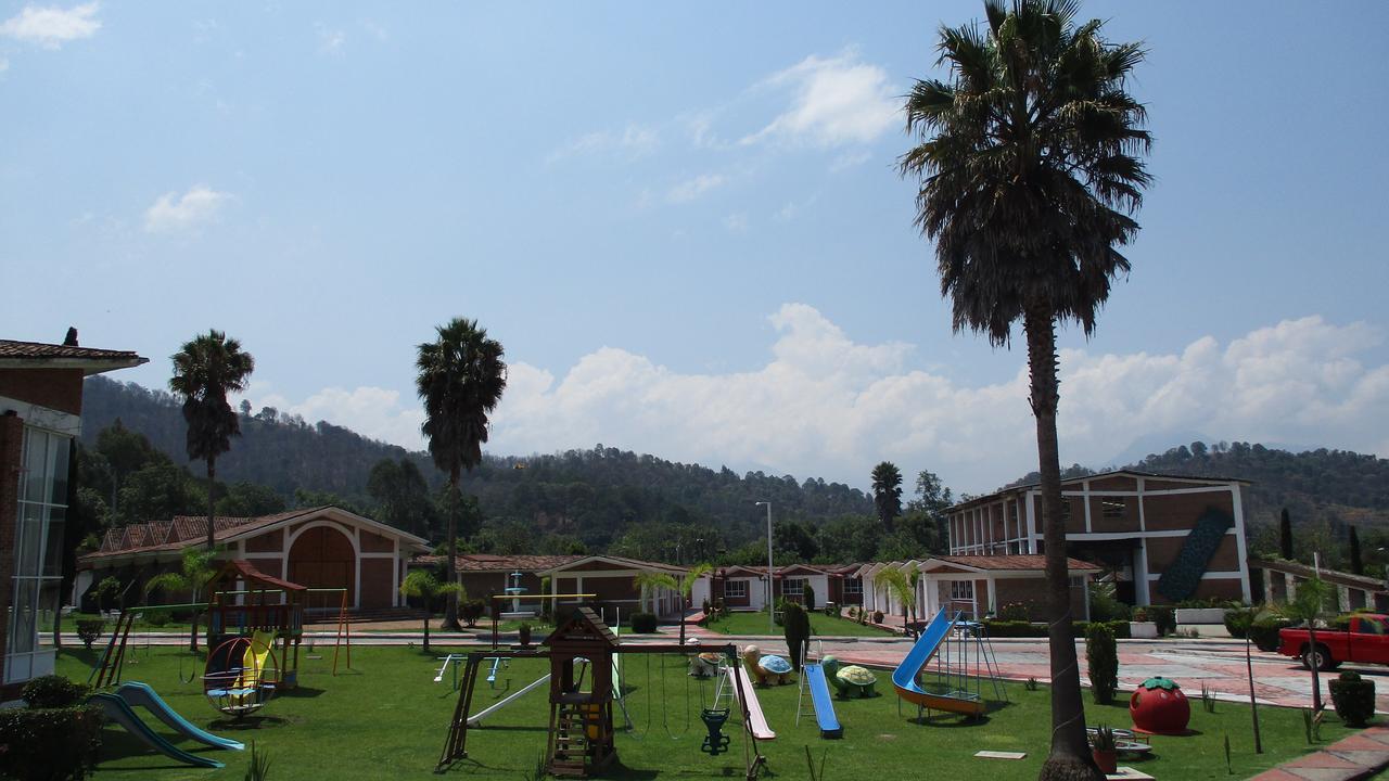 Hotel Villa Monarca Inn Zitacuaro Ngoại thất bức ảnh