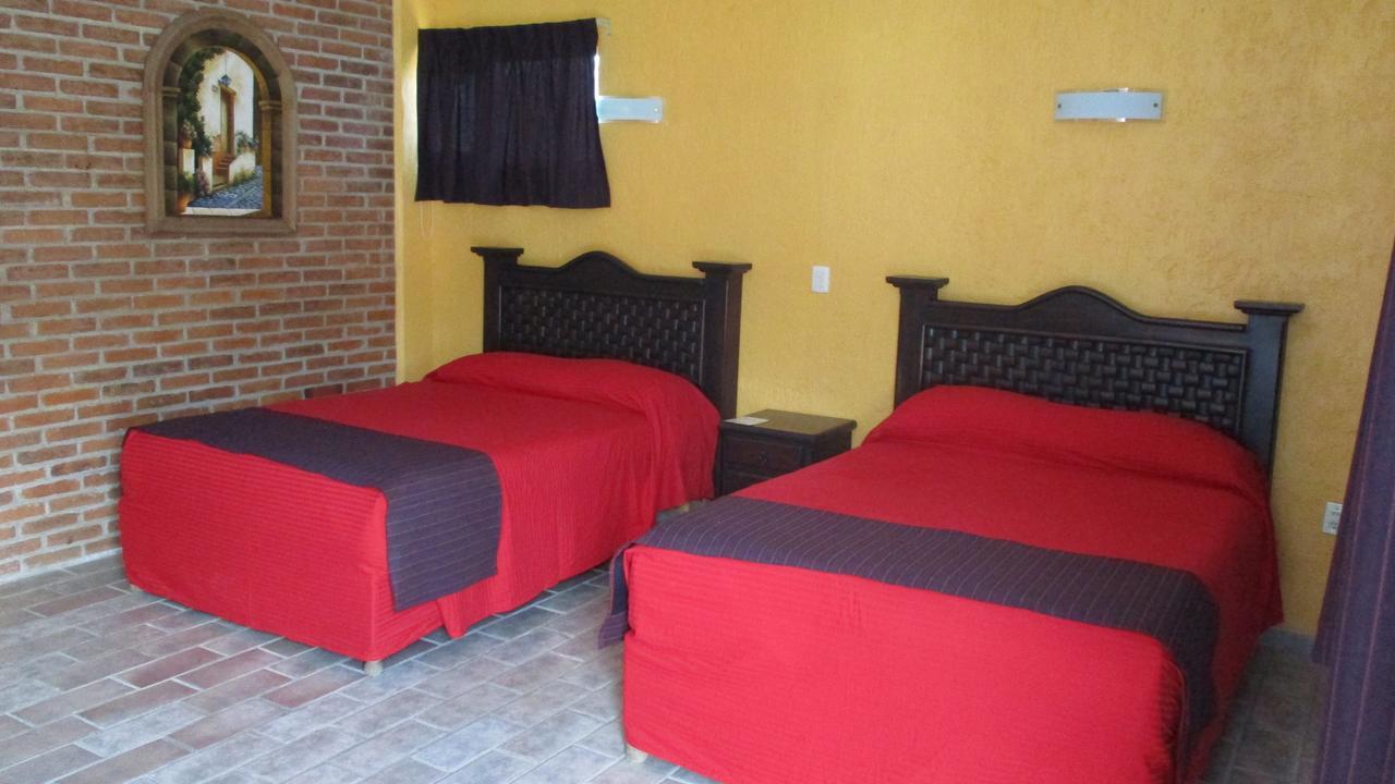 Hotel Villa Monarca Inn Zitacuaro Ngoại thất bức ảnh