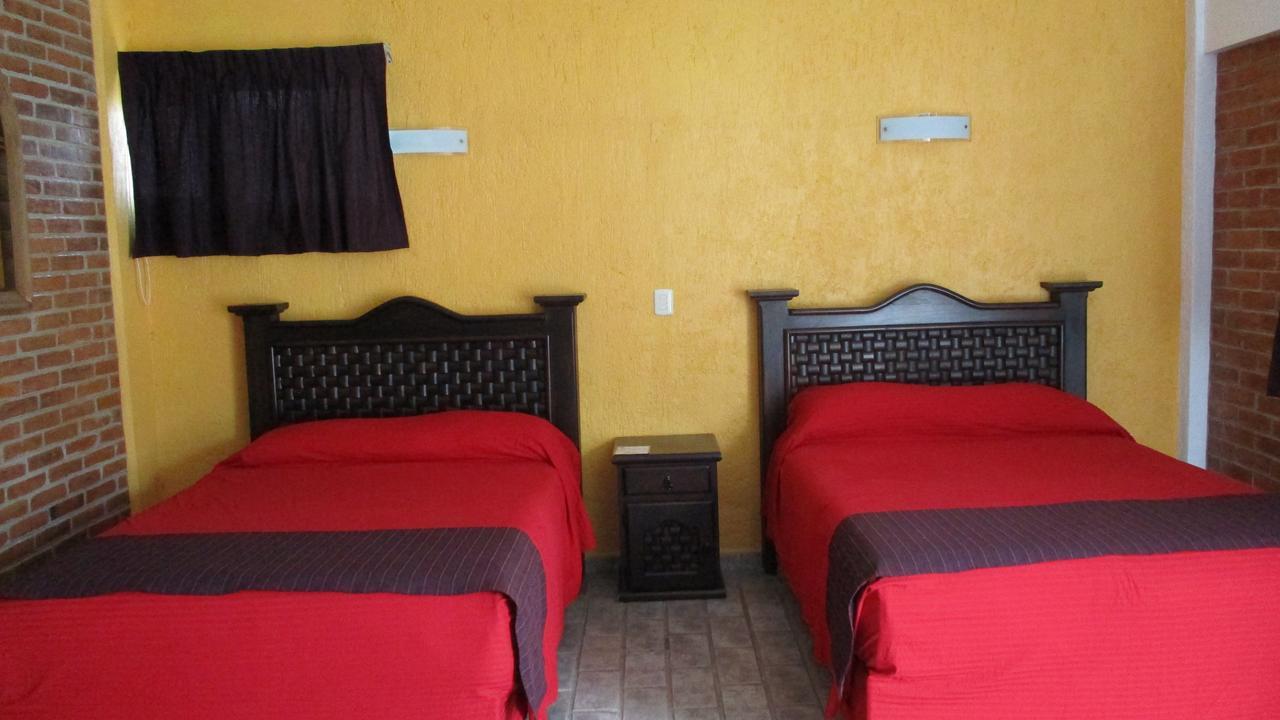 Hotel Villa Monarca Inn Zitacuaro Ngoại thất bức ảnh