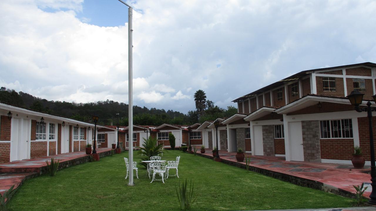 Hotel Villa Monarca Inn Zitacuaro Ngoại thất bức ảnh