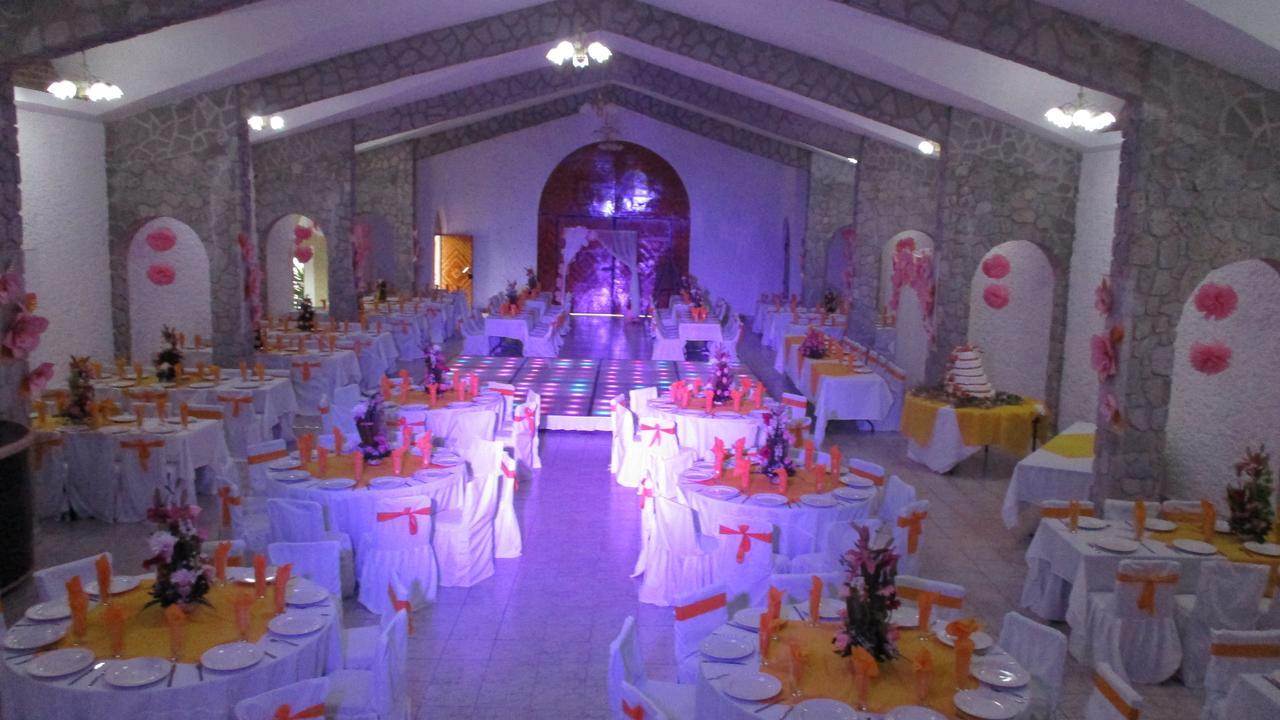 Hotel Villa Monarca Inn Zitacuaro Ngoại thất bức ảnh