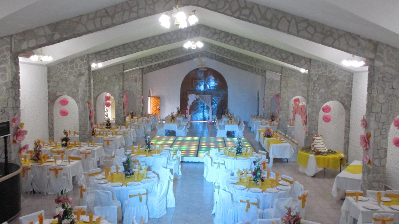 Hotel Villa Monarca Inn Zitacuaro Ngoại thất bức ảnh