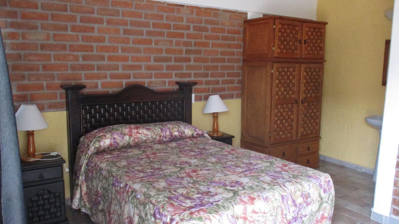 Hotel Villa Monarca Inn Zitacuaro Ngoại thất bức ảnh