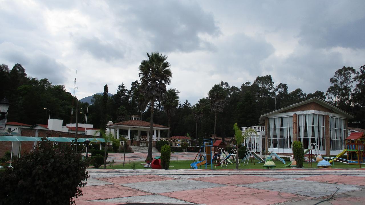 Hotel Villa Monarca Inn Zitacuaro Ngoại thất bức ảnh