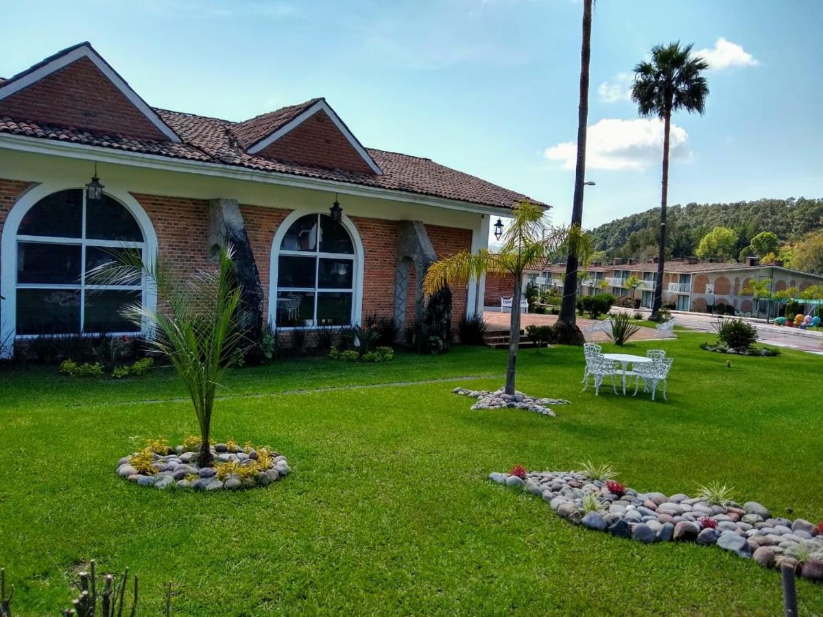 Hotel Villa Monarca Inn Zitacuaro Ngoại thất bức ảnh